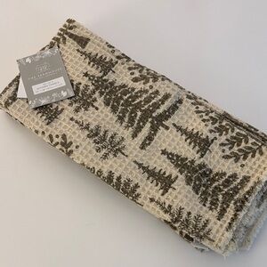 Farmhouse Collection Beige and Sage Green Kitchen Towel